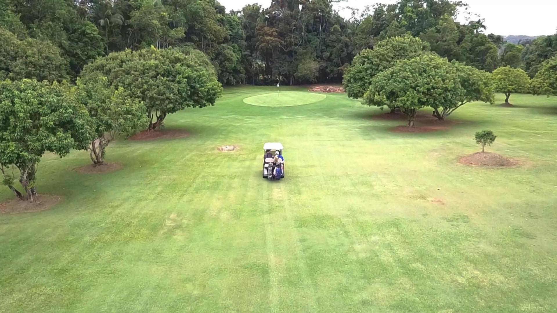 Sunshine Coast Retreat Your Own Private Golf Course Diddillibah Exterior photo