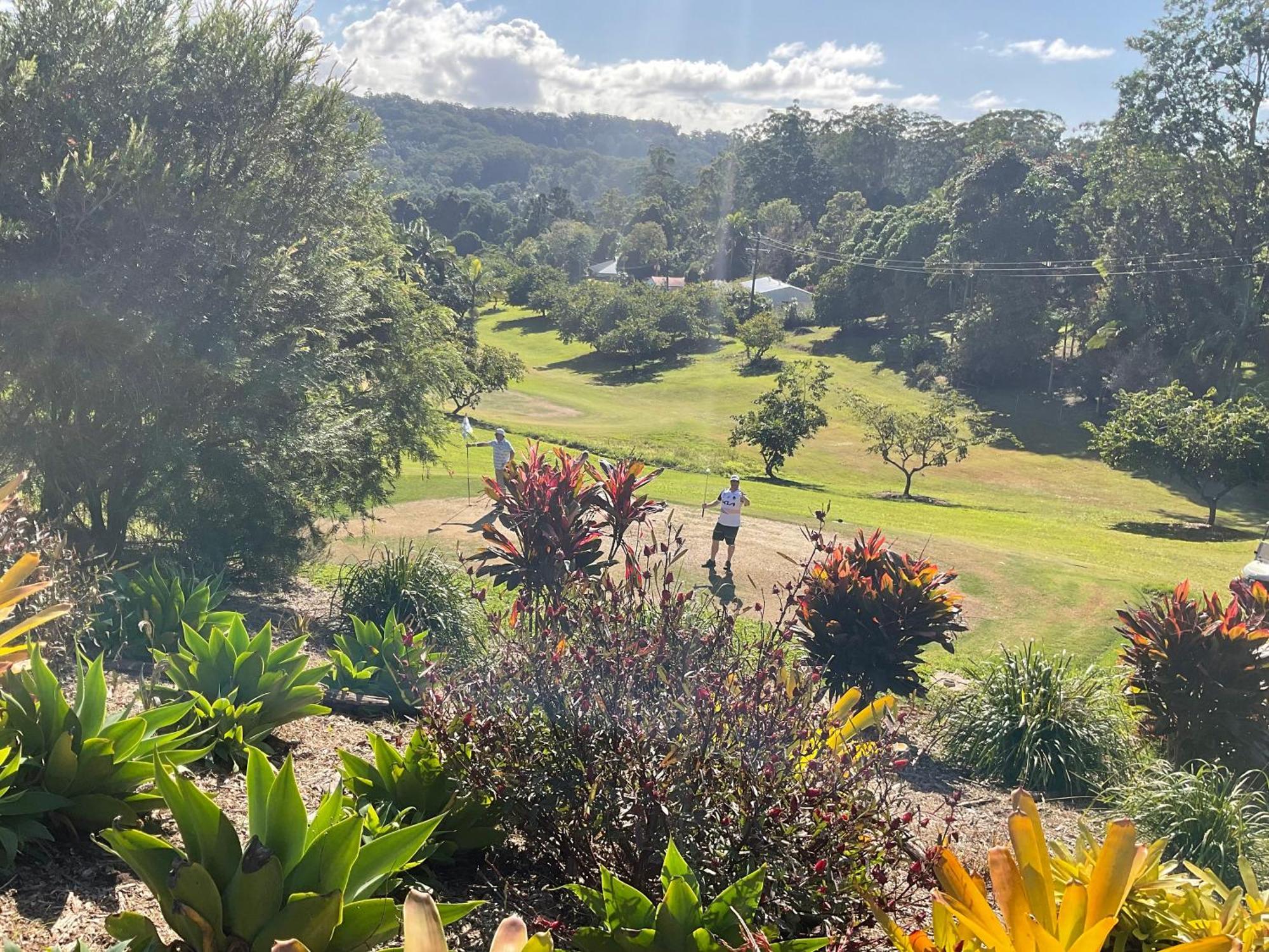 Sunshine Coast Retreat Your Own Private Golf Course Diddillibah Exterior photo